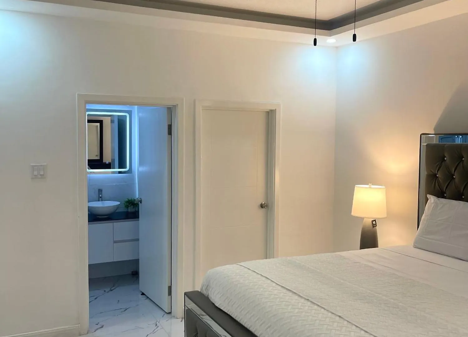 Camrose By The Curve 2Bd 2Ba Apartman Kingston 0*,  Jamaica