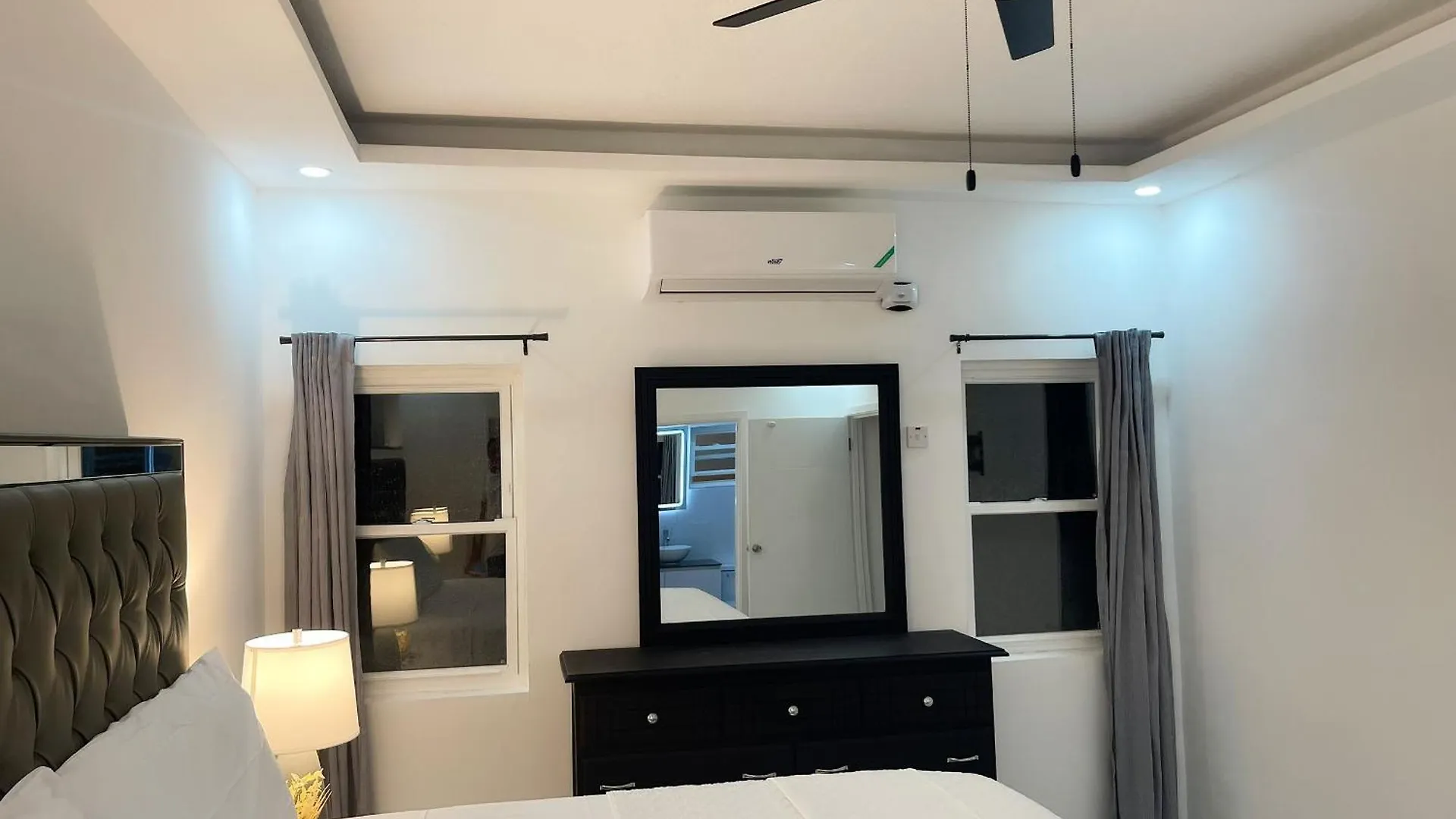 Camrose By The Curve 2Bd 2Ba Apartman Kingston