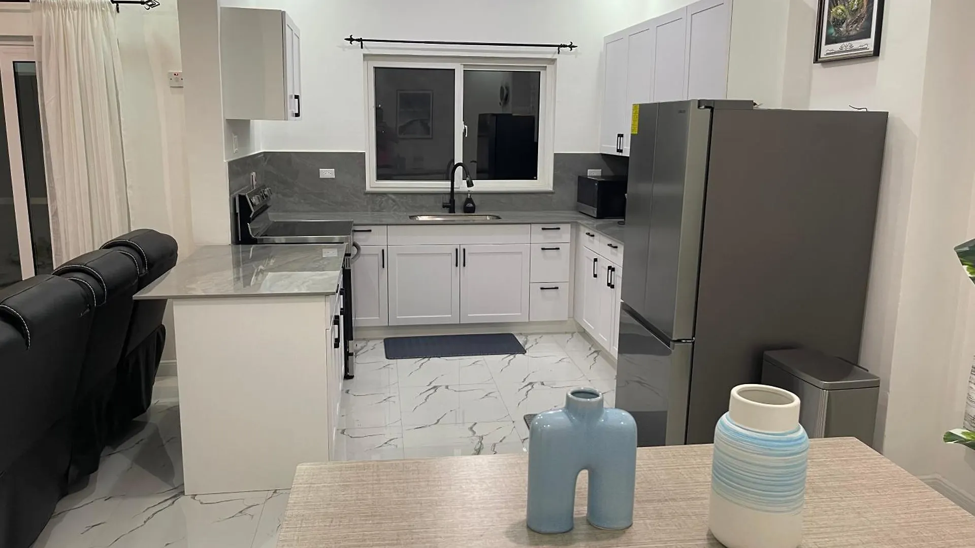 Camrose By The Curve 2Bd 2Ba Apartman Kingston